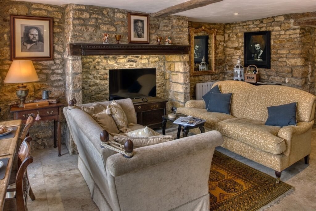Case study for airbnb management for an investment owner with properties in Bath and the cotswolds